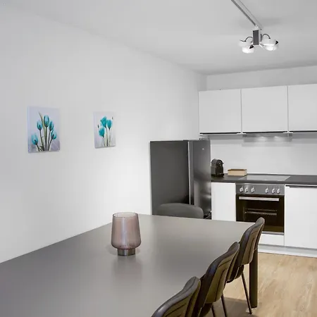 Bunker Flats Messe Zentral Parking *